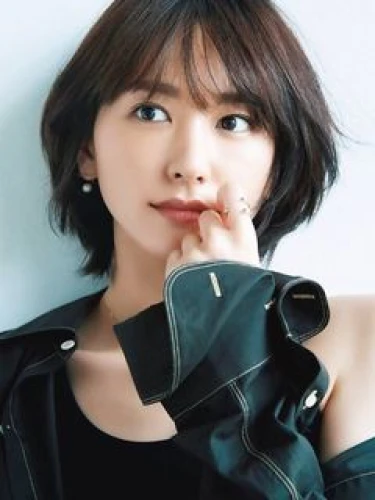 Yui Aragaki (あらがき...