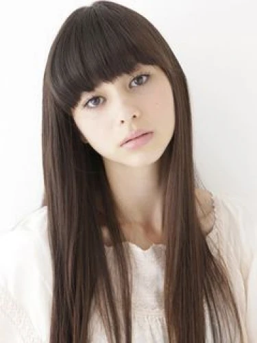 Ayami Nakajo (中条 ...