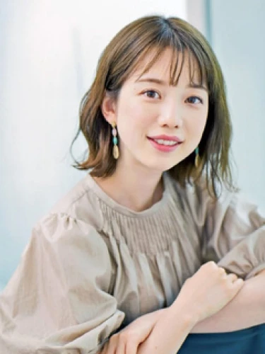 Ayaka Hironaka (弘...
