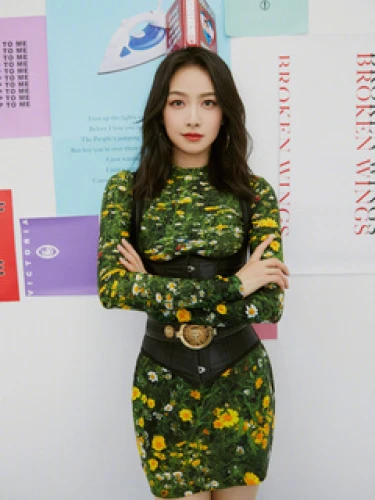 Victoria Song (宋茜)