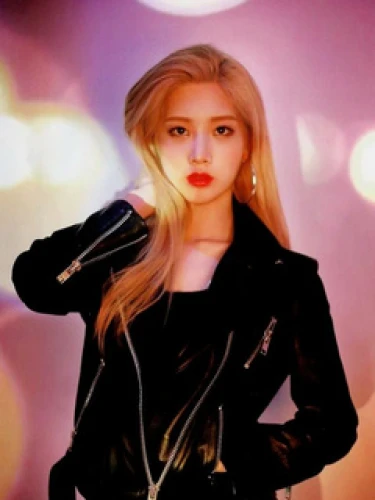 Kim Lip (김립)