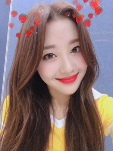 Yves (이브)