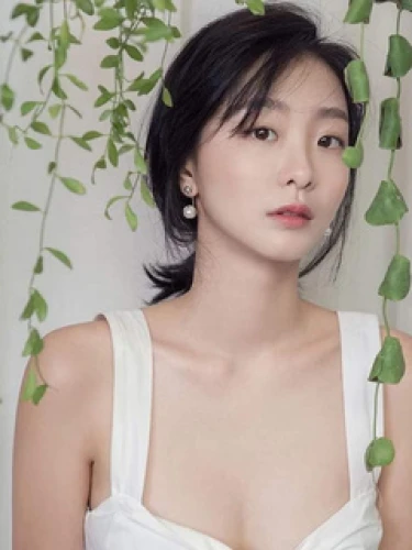 Kim Da-mi (김다미)
