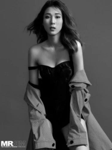 Linda Chung (鍾嘉欣)