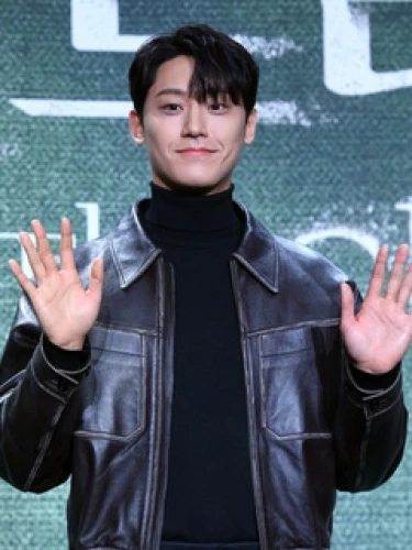Lee Do-hyun (임동현)